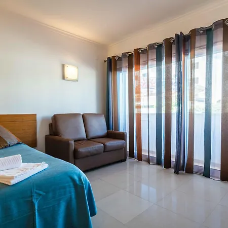 Turisticos Monte Da Vinha Ii 3*