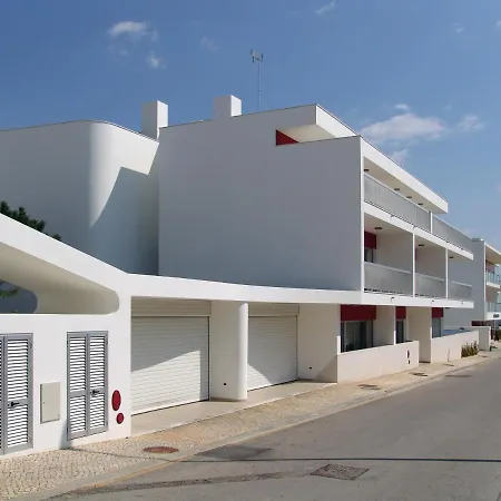 Turisticos Monte Da Vinha Ii 3*